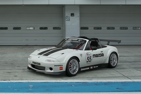 File:Mazda Roadster Touring Car (GT7, White).jpg