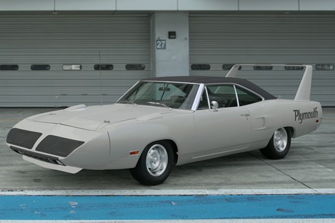 File:Plymouth Superbird '70 (GT7, Alpine White).jpg