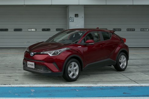 File:Toyota C-HR S '18 (GT7, Sensual Red Mica).jpg