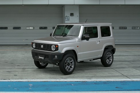 File:Suzuki Jimny XC '18 (GT7, Silky Silver Metallic).jpg