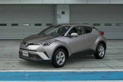 File:Toyota C-HR S '18 (GT7, Metal Stream Metallic).jpg
