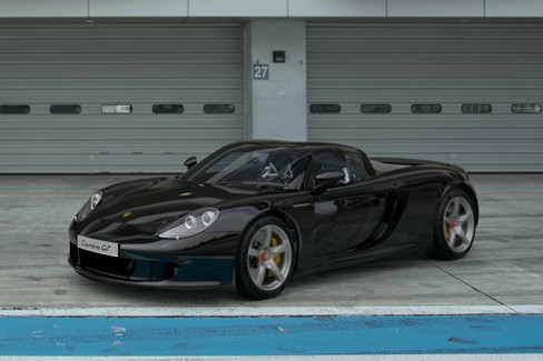 File:Porsche Carrera GT '04 (GT7, Black).jpg