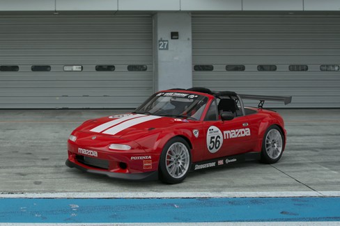 File:Mazda Roadster Touring Car (GT7, Red).jpg