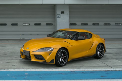 File:Toyota GR Supra RZ '19 (GT7, Lightning Yellow).jpg