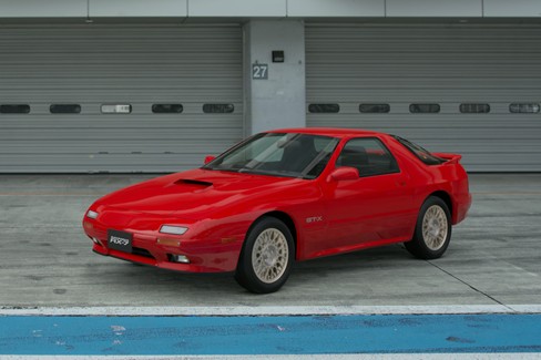 File:Mazda RX-7 GT-X (FC) '90 (GT7, Blaze Red).jpg