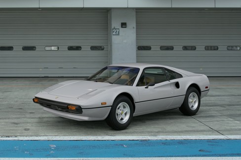 File:Ferrari 308 GTB '75 (GT7, Bianco Polo Park).jpg