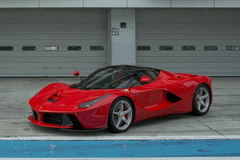File:LaFerrari '13 (GT7, Rosso Corsa).jpg