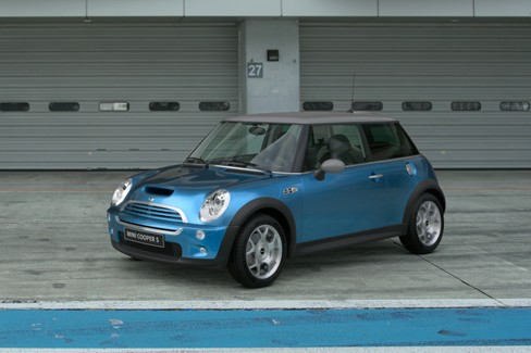 File:Mini Cooper S '05 (GT7, Electric Blue Metallic).jpg
