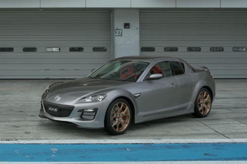 File:Mazda RX-8 Spirit R '12 (GT7, Aluminum Metallic).jpg