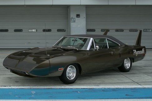 File:Plymouth Superbird '70 (GT7, Citron Mist Metallic).jpg