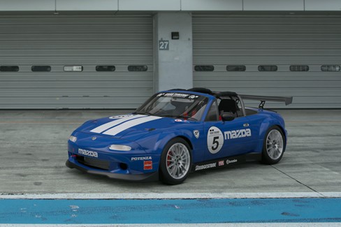 File:Mazda Roadster Touring Car (GT7, Blue).jpg