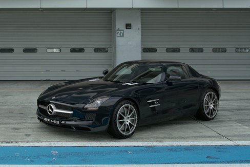 File:Mercedes-Benz SLS AMG '10 (GT7, AMG Daytona Blau).jpg