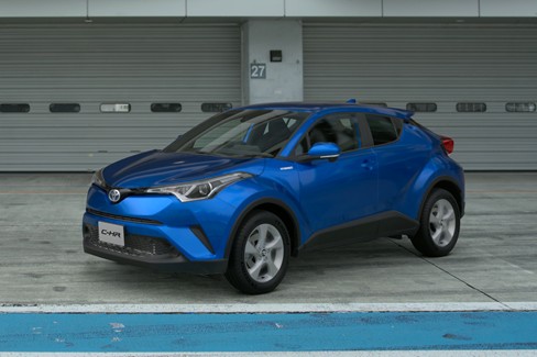 File:Toyota C-HR S '18 (GT7, Nebula Blue Metallic).jpg