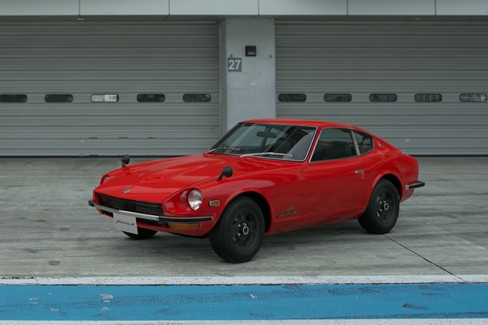 File:Nissan Fairlady Z 432 '69 (GT7, Daytona Red).jpg